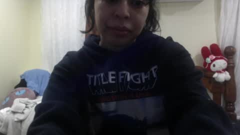 Snapshot of lunamivida chatting on January 23, 7:43 am karazorel online show from January 23, 7:43 am