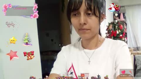 Snapshot of lunamoon_17 chatting on December 19, 10:32 pm LUNA online show from December 19, 10:32 pm