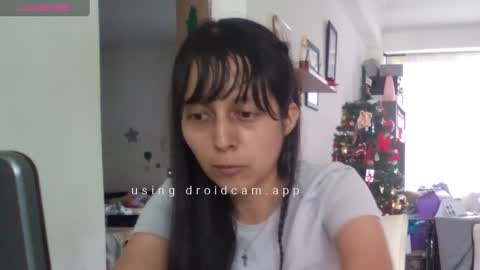 Snapshot of lunamoon_17 chatting on January 4, 8:27 pm LUNA online show from January 4, 8:27 pm