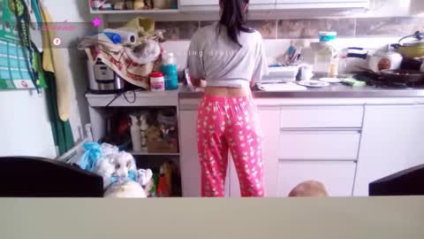 Snapshot of lunamoon_17 chatting on February 21, 4:05 pm LUNA online show from February 21, 4:05 pm