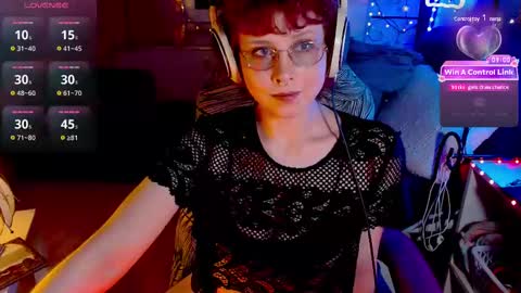 Snapshot of lunaoddity chatting on February 9, 8:56 pm Luna online show from February 9, 8:56 pm