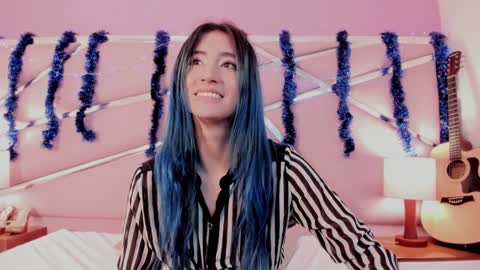 Luna Page online show from December 26, 1:10 pm