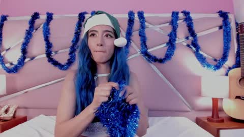 Luna Page online show from December 23, 3:12 pm