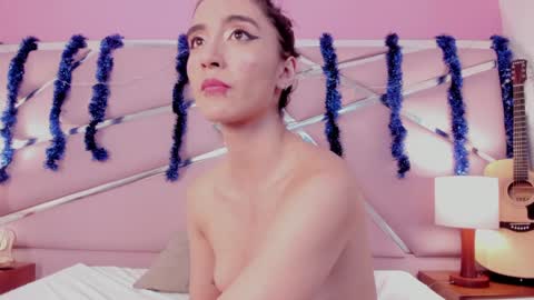Luna Page online show from December 27, 2:12 pm