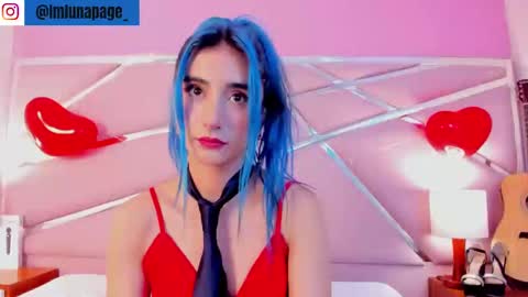 Luna Page online show from February 18, 2:06 pm