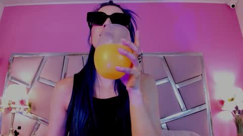 Luna Page online show from September 9, 8:41 pm