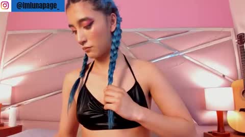 Luna Page online show from March 3, 2:10 pm