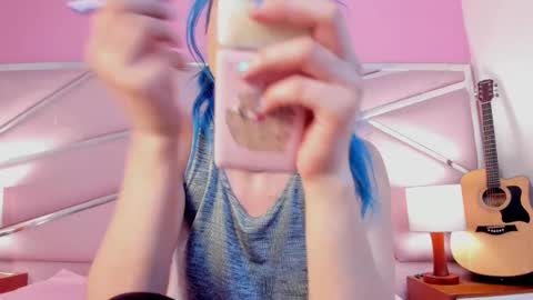 Luna Page online show from February 28, 2:20 pm
