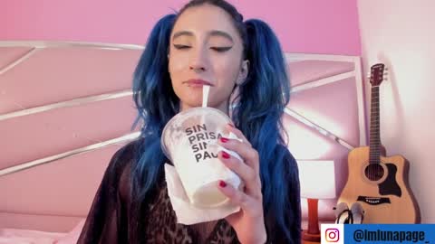 Luna Page online show from February 6, 1:21 pm