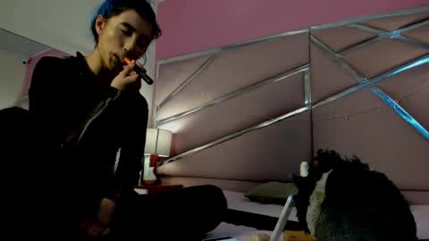 Luna Page online show from March 8, 1:12 pm