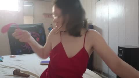 Snapshot of lunaquinn45 chatting on January 21, 3:32 pm lunaquinn45 online show from January 21, 3:32 pm