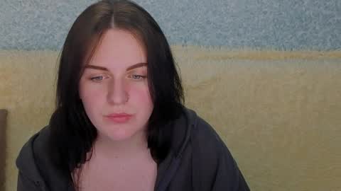 Valeria online show from April 3, 7:45 pm