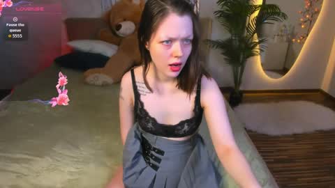 Lily online show from May 15, 6:05 am