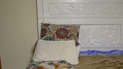 Luxee online show from April 3, 10:30 pm