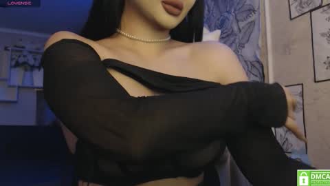 Luna  online show from March 14, 9:27 pm