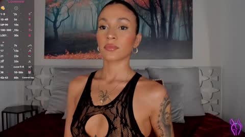 Luna Ruso  online show from January 13, 8:15 pm