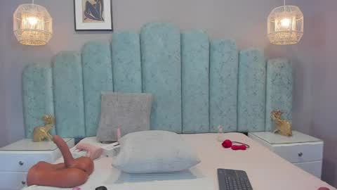 lunasoft_ online show from May 10, 3:36 pm