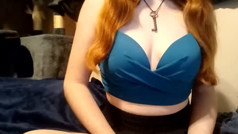 lunathepoet online show from June 20, 2:59 am