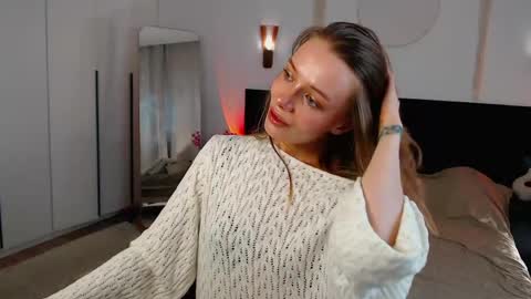 LunaticaBae online show from May 21, 3:48 am
