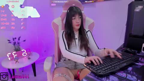   online show from October 14, 8:00 pm