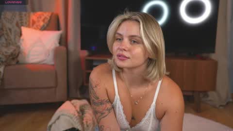 Evi online show from May 3, 8:28 am