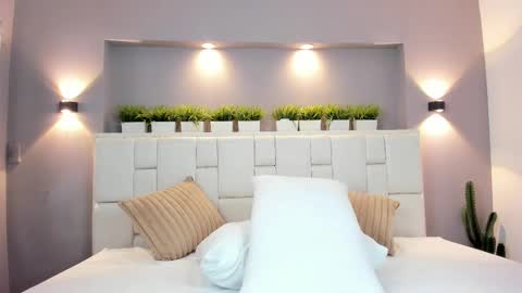 L U N N A online show from October 16, 5:10 am