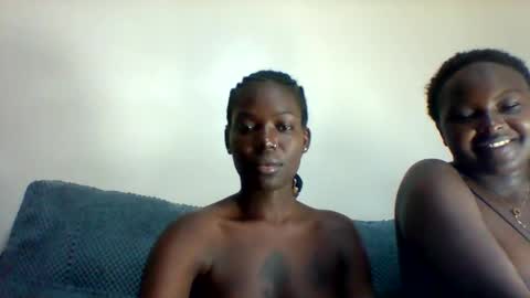 luo_queen online show from March 18, 6:35 pm