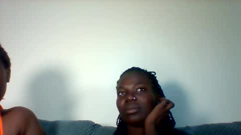 luo_queen online show from April 2, 6:22 am