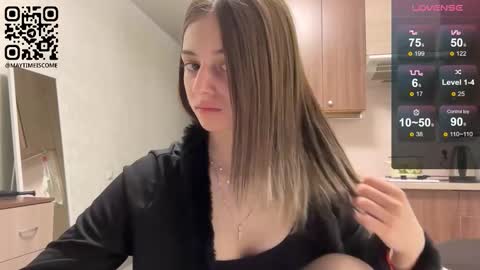 May online show from March 25, 3:15 pm