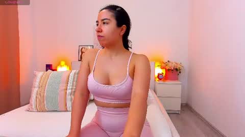 LusciousSarra online show from July 10, 7:31 am