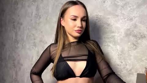 Mira online show from October 12, 8:55 pm