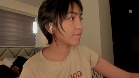 Lu online show from February 1, 12:05 pm
