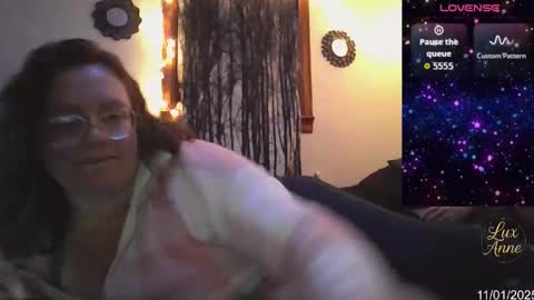 Lux anne online show from November 2, 4:16 am