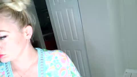 luxuriousbunny online show from July 8, 12:24 am