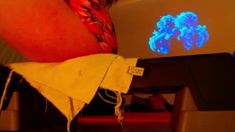 Liss online show from May 6, 2:32 pm