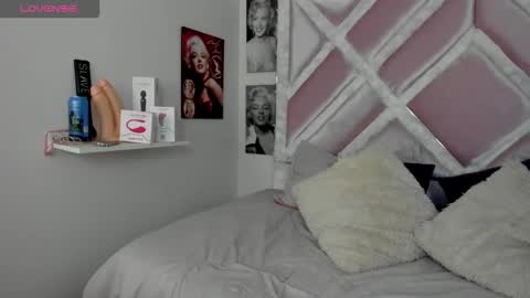 Lux online show from February 11, 2:18 pm