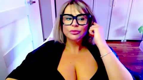 Diana online show from May 19, 5:58 am
