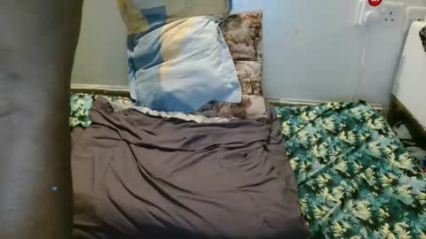 luzremi online show from December 20, 1:31 am