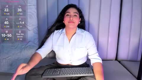 LYA DUBOIS  online show from February 20, 2:18 pm