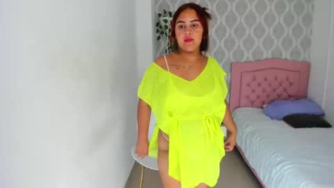 lyanna_jennings online show from September 25, 12:10 am