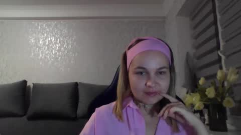 Tina online show from March 15, 9:39 pm