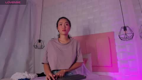 Lyhana Lee online show from January 23, 12:30 pm
