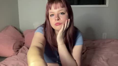 Snapshot of lyla999 chatting on October 26, 2:51 am lyla999 online show from October 26, 2:51 am