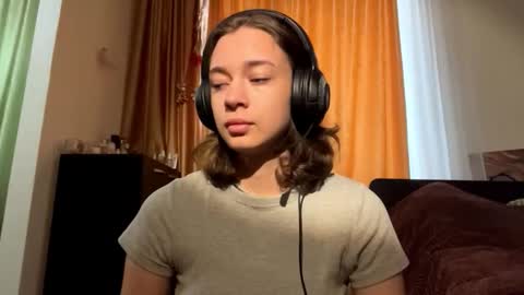 Viola online show from October 3, 5:45 am