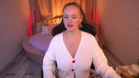 lylanimfa online show from October 26, 11:49 am