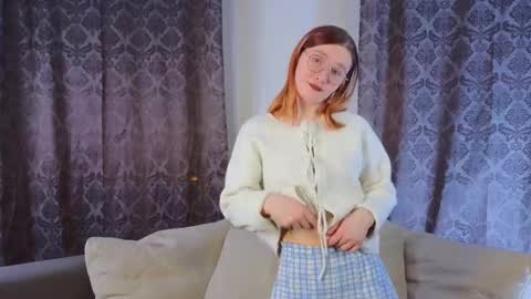 hi im Lyle online show from December 14, 4:13 pm