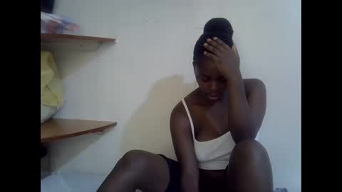 lyn_anna online show from February 10, 11:57 am