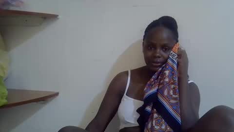 lyn_anna online show from February 11, 12:06 pm