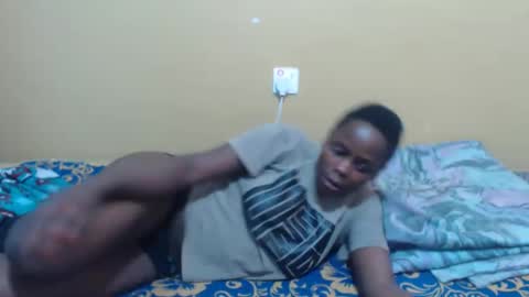 lyn_anna online show from February 24, 7:09 am