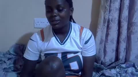 lyn_anna online show from January 18, 4:58 pm